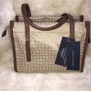 NWT Tommy Hilfiger Shoulder Bag